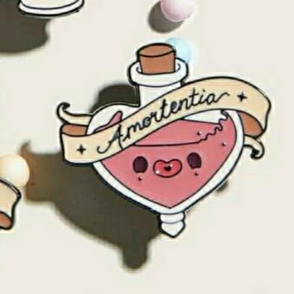 Harry Potter Potions Pin - Picture 1 of 3